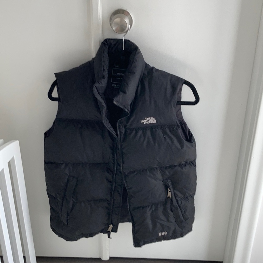 North face 600 boys vest in black in size large.